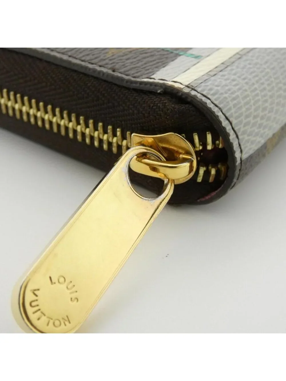 Louis Vuitton Monogram Zippy Wallet